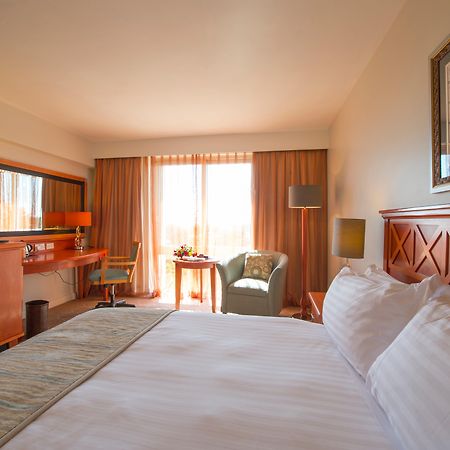 InterContinental Lusaka, an IHG Hotel Bagian luar foto